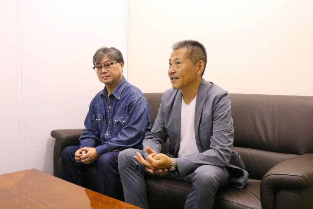 インタビューに応じる松井さまと上田さま